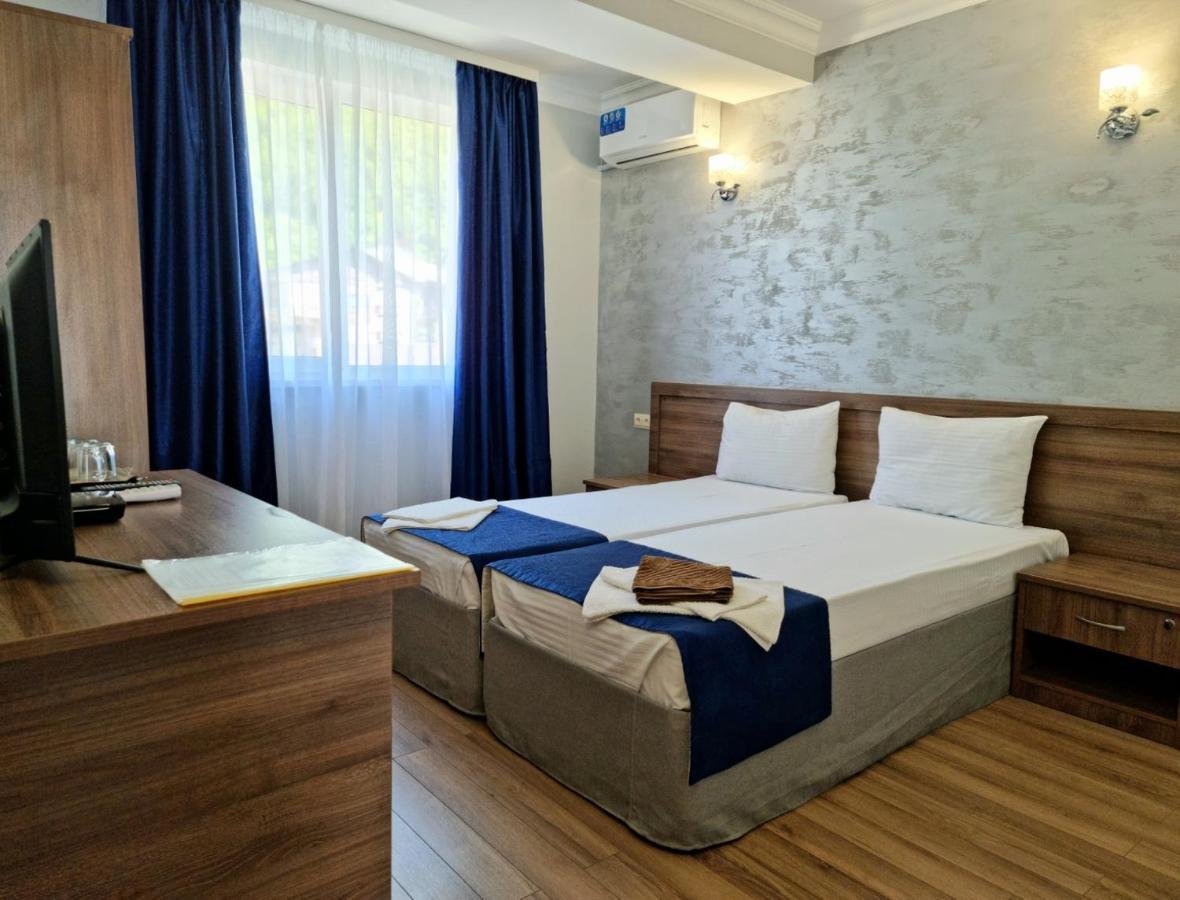 Nobi Guest House Gagra Exterior photo
