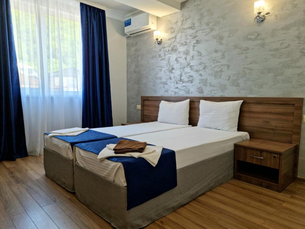 Nobi Guest House Gagra Exterior photo
